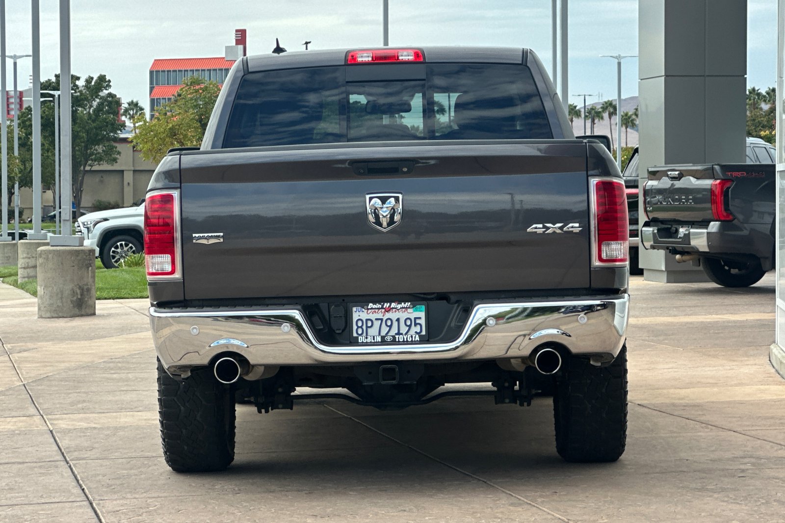 Used 2014 RAM 1500 Laramie w/ Convenience Group AWD/4WD image 5
