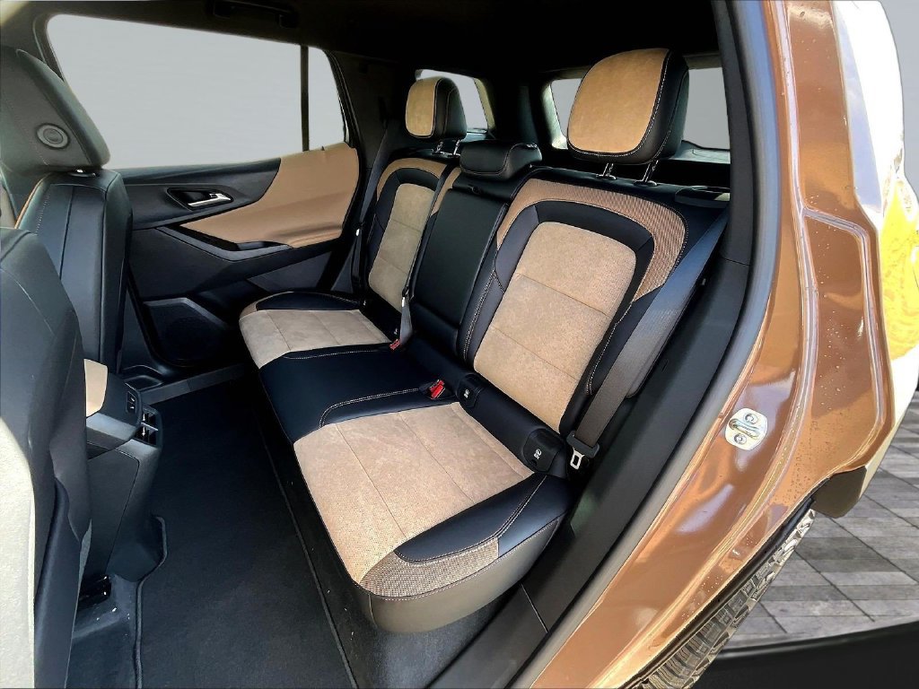 New 2027 Chevrolet Equinox ACTIV w/ Safety and Technology Package AWD/4WD image 24