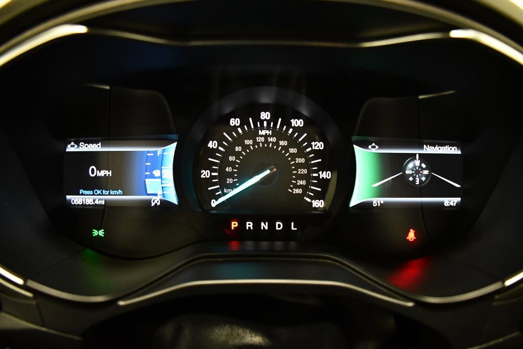 Used 2020 Ford Fusion SE image 12