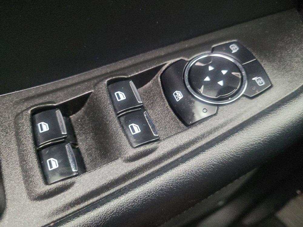 Used 2024 Ford Edge SEL image 27