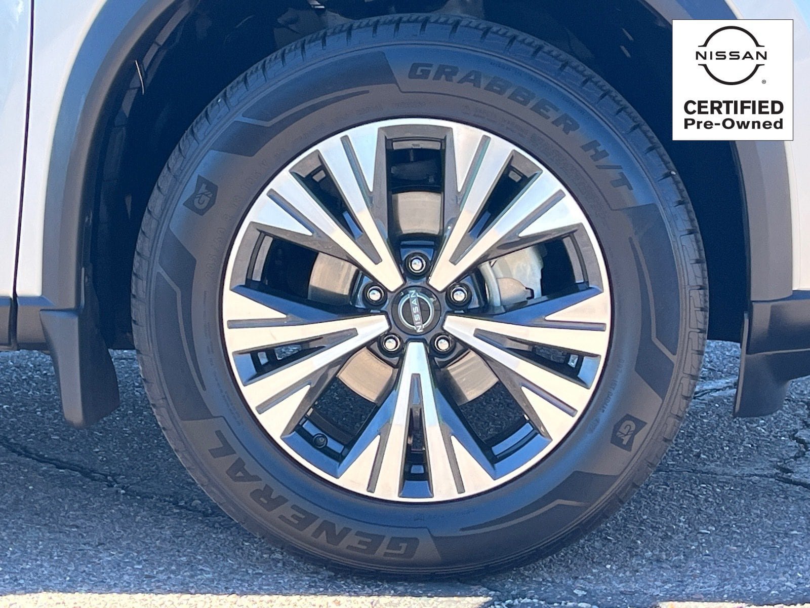 Certified 2023 Nissan Rogue SV w/ SV Premium B Package FWD image 8