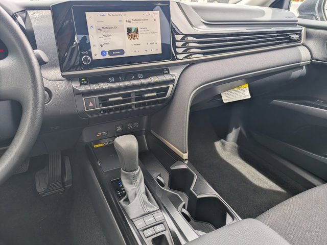 Used 2026 Toyota Camry LE FWD image 24
