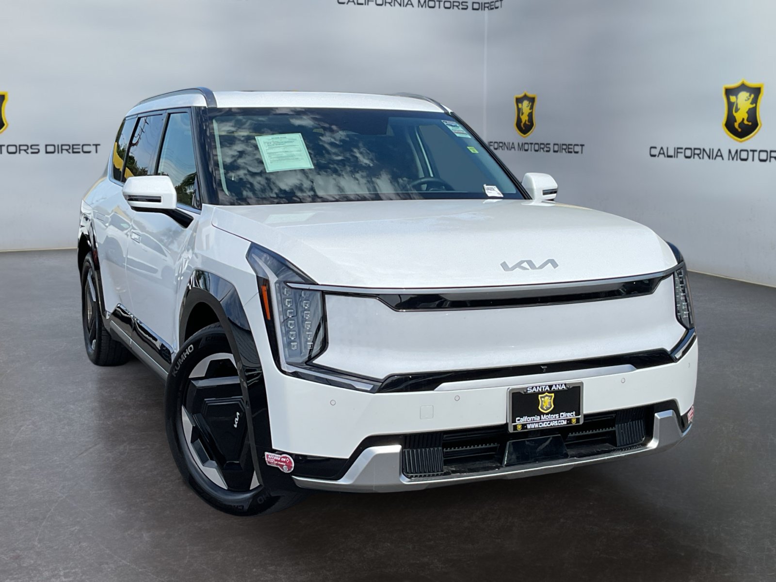 Used 2024 Kia EV9 Land AWD/4WD image 3