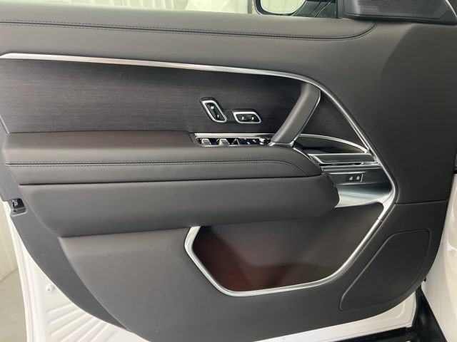 Certified 2025 Land Rover Range Rover SE AWD/4WD image 8