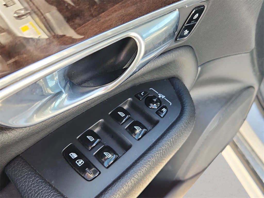 Used 2019 Volvo XC90 T6 Momentum w/ Advanced Package image 15
