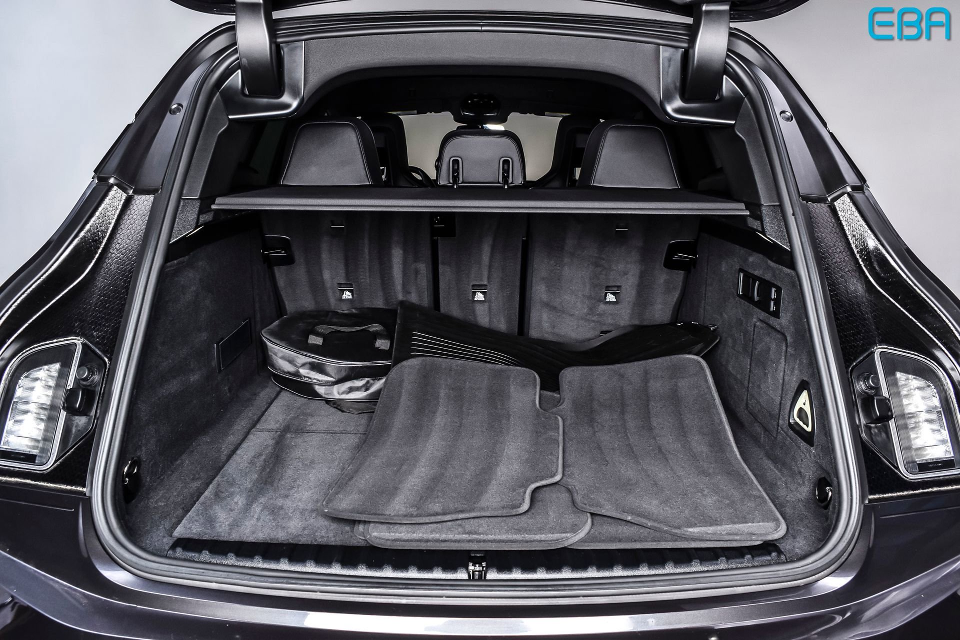 Used 2024 BMW iX xDrive50 w/ Sport Package image 11