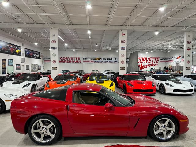 Used 2005 Chevrolet Corvette Coupe w/ Preferred Equipment Group RWD image 7