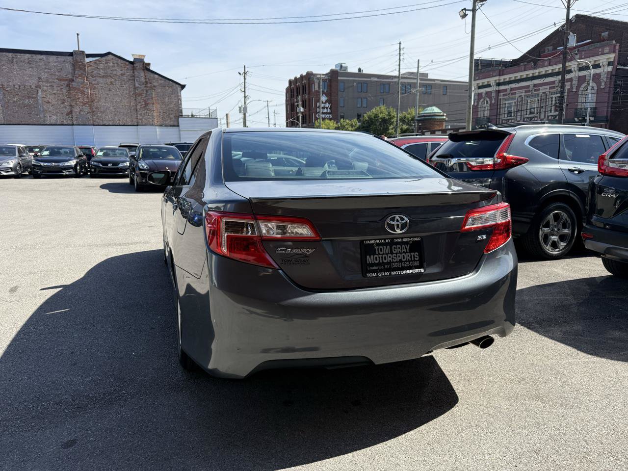 Used 2013 Toyota Camry SE FWD image 4