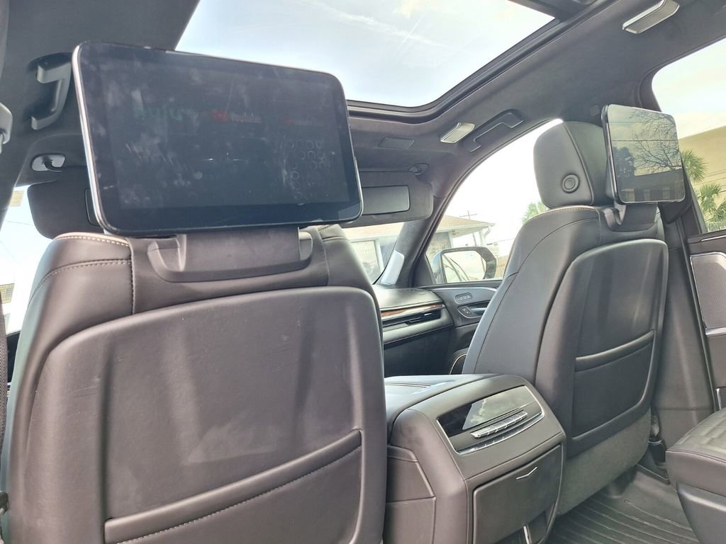 Certified 2023 Cadillac Escalade ESV Sport Platinum w/ Heavy-Duty Trailer Package image 11