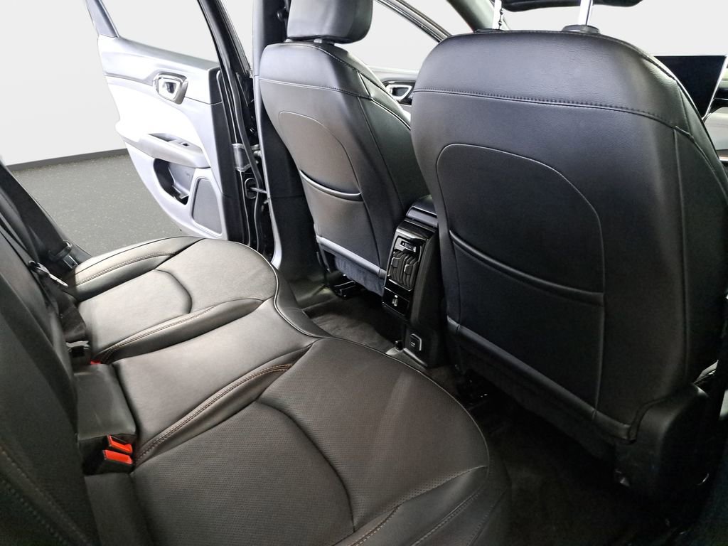 Certified 2023 Jeep Compass Limited w/ Elite Group AWD/4WD image 12