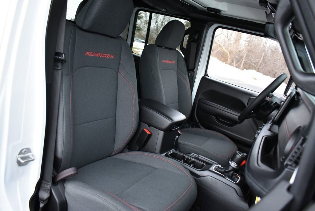 Used 2024 Jeep Gladiator Rubicon w/ Technology Group image 28