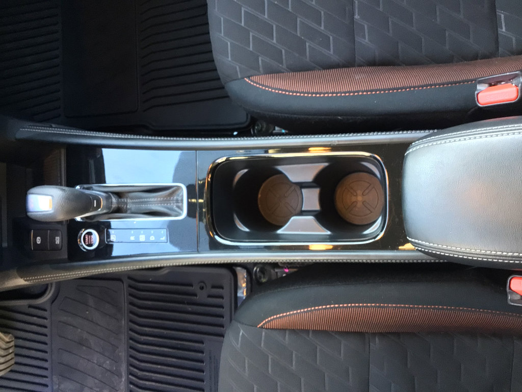 Used 2023 Nissan Kicks SR image 14