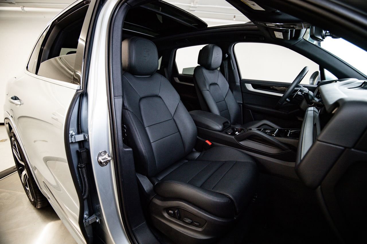 New 2026 Porsche Cayenne S AWD/4WD image 29