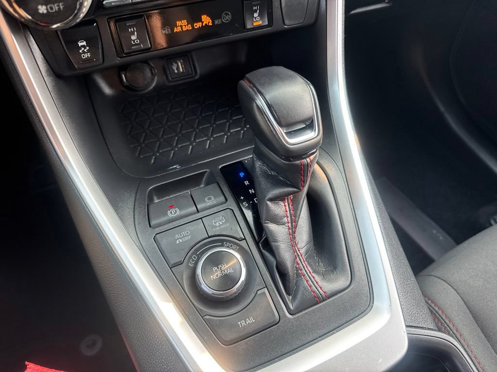 Used 2023 Toyota RAV4 SE w/ Weather & Moonroof Package AWD/4WD image 36