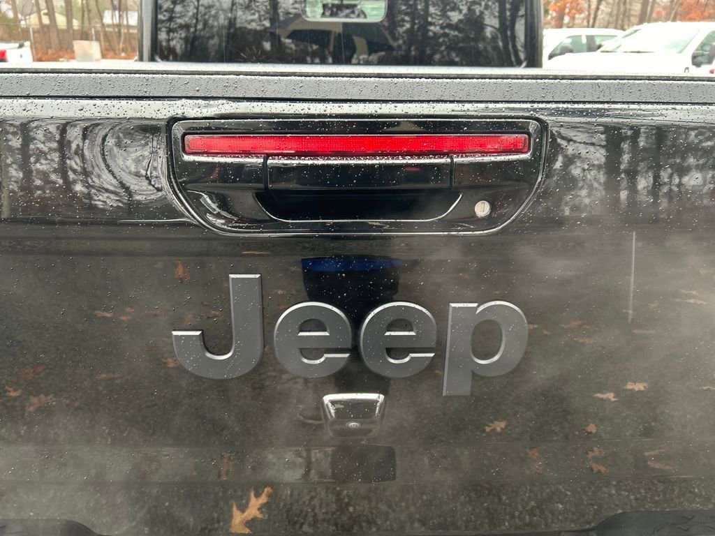 Used 2023 Jeep Gladiator Overland image 10