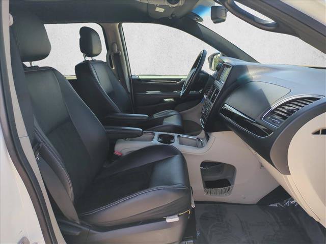 Used 2014 Dodge Grand Caravan SXT FWD image 20