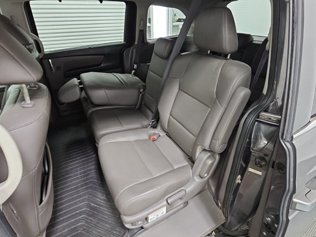 Used 2016 Honda Odyssey Touring Elite image 27
