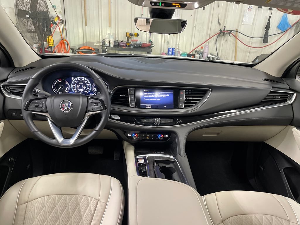 Used 2024 Buick Enclave Avenir w/ Avenir Technology Package AWD/4WD image 18