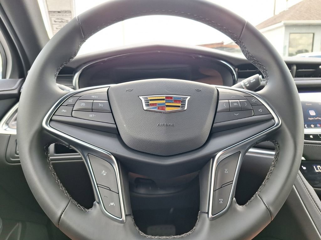 New 2026 Cadillac XT5 Luxury w/ LPO, Floor Liner Package AWD/4WD image 17