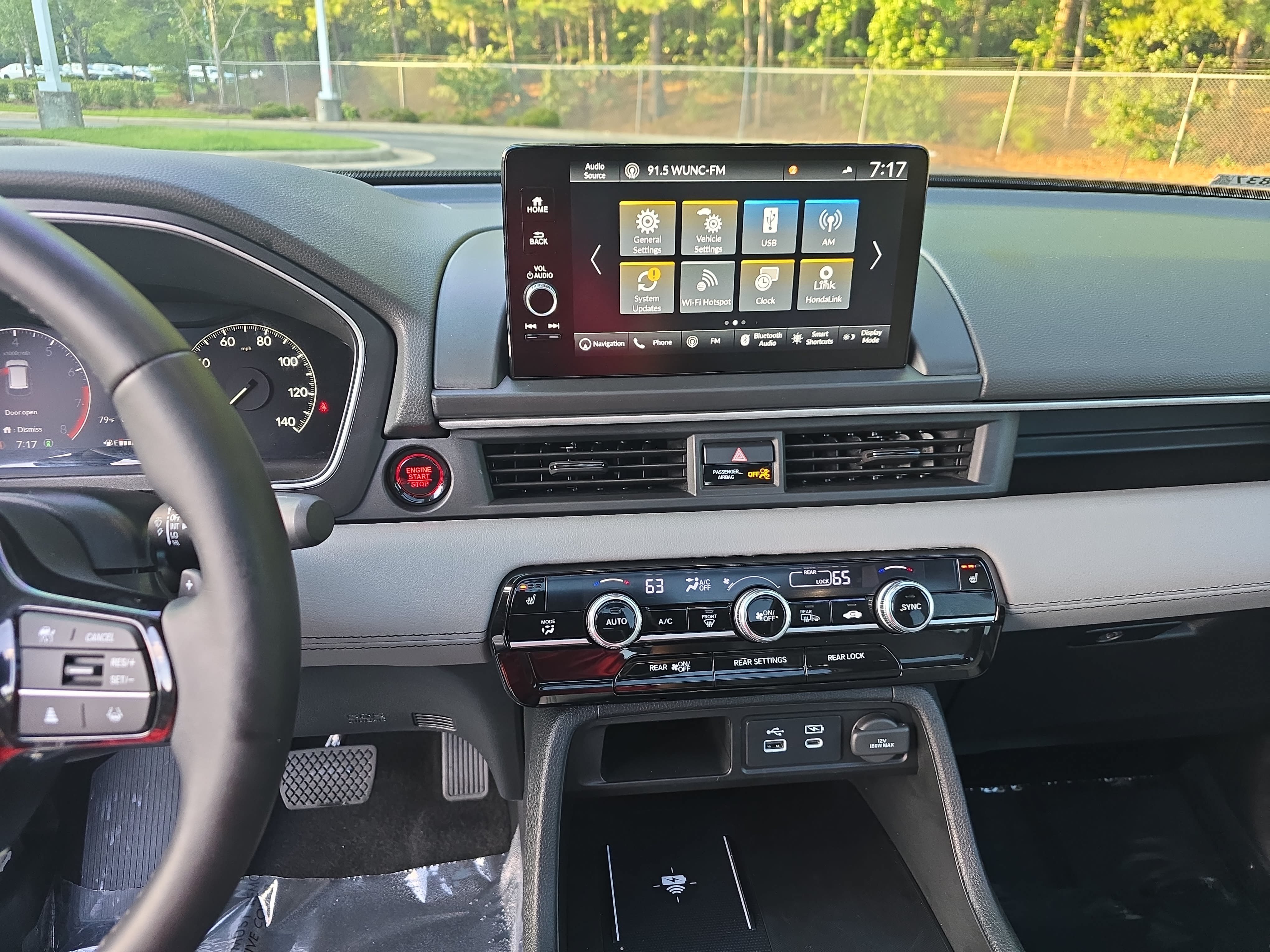 Used 2025 Honda Pilot Touring image 21