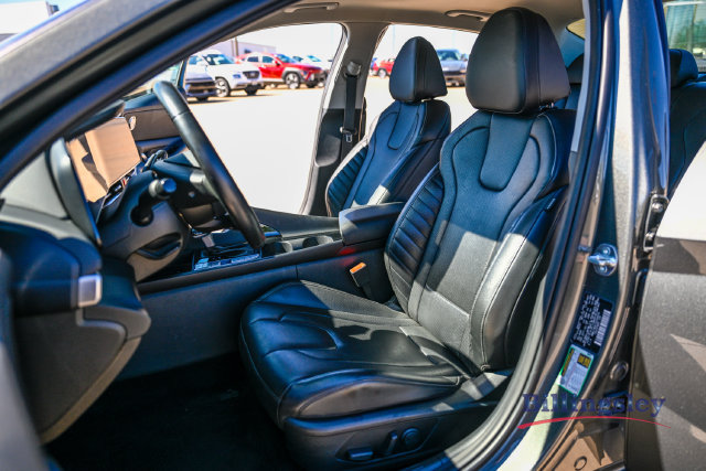 Certified 2025 Hyundai Elantra Limited FWD image 10