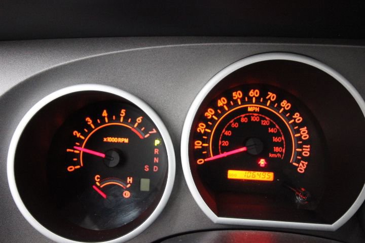 Used 2013 Toyota Tundra 4x4 CrewMax image 18