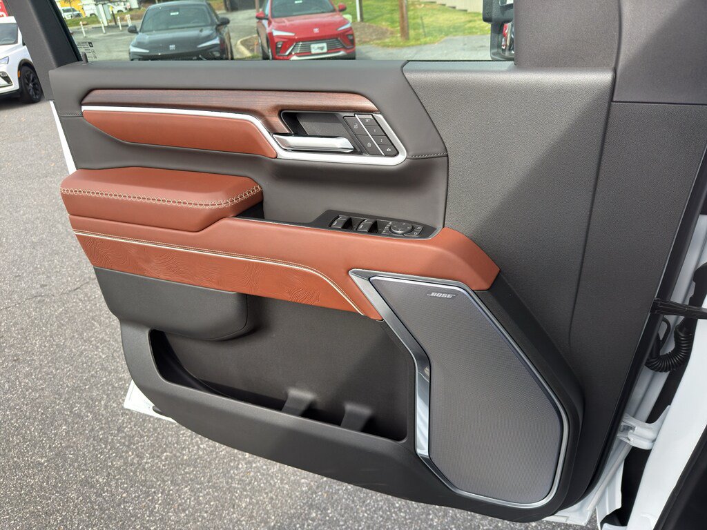 New 2026 GMC Sierra 2500 Denali Ultimate AWD/4WD image 11