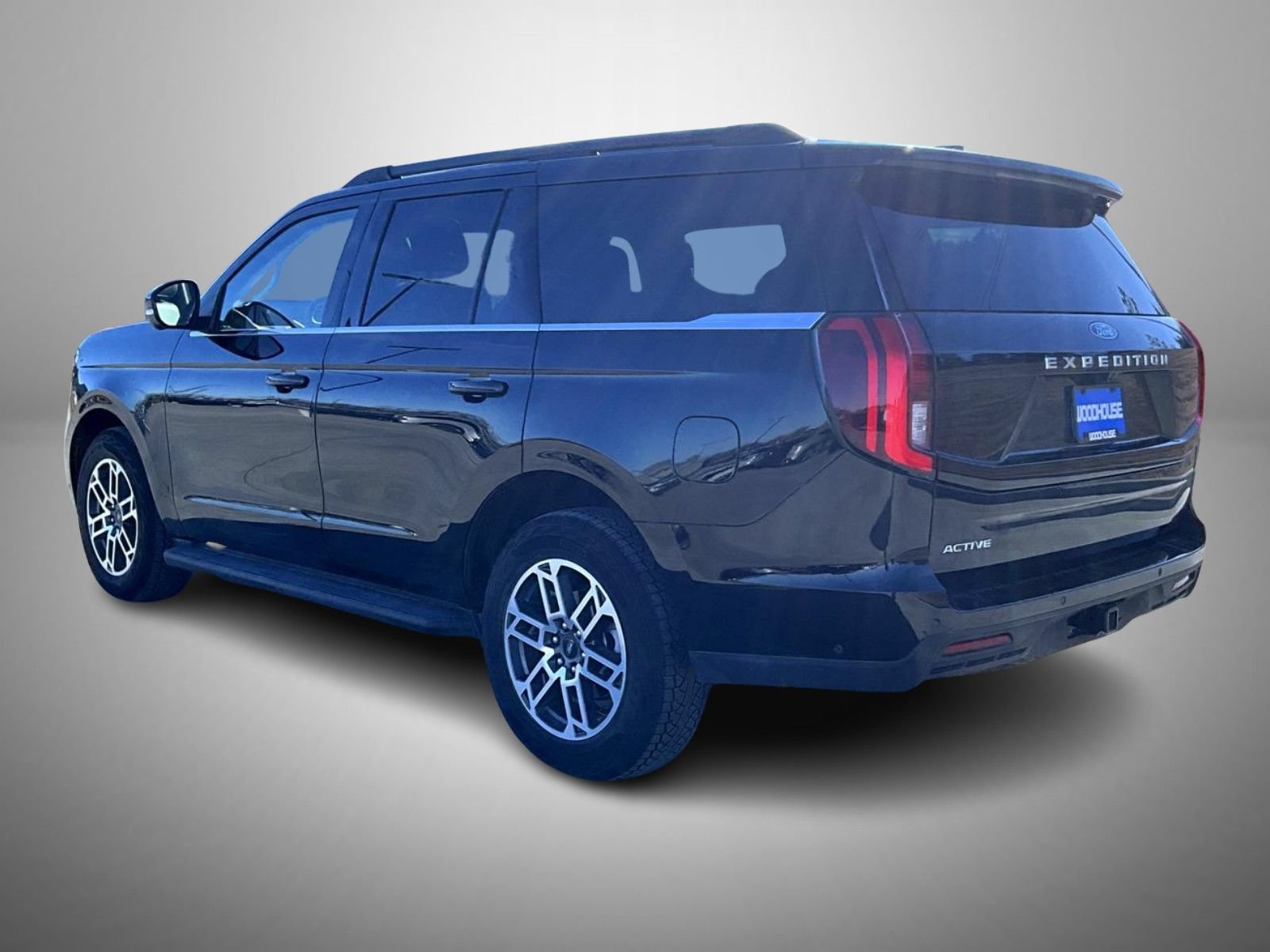 Used 2025 Ford Expedition Active AWD/4WD image 7
