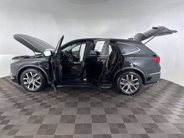 Used 2023 Acura MDX SH-AWD w/ Technology Package image 15