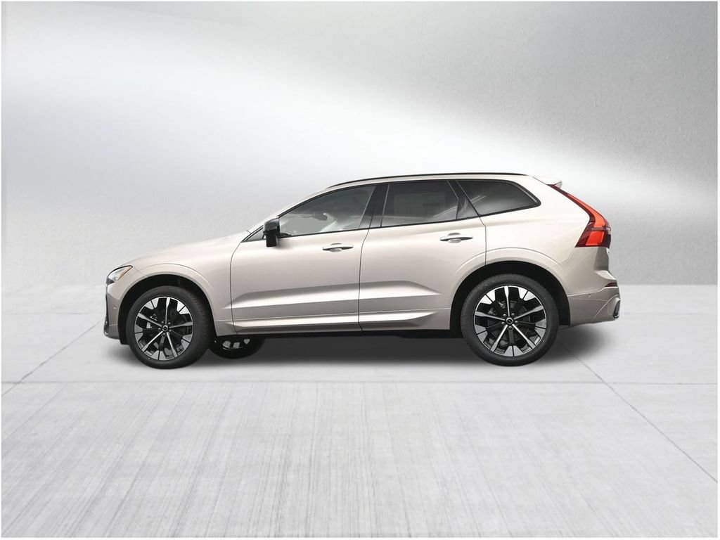 New 2026 Volvo XC60 B5 Plus AWD/4WD image 22