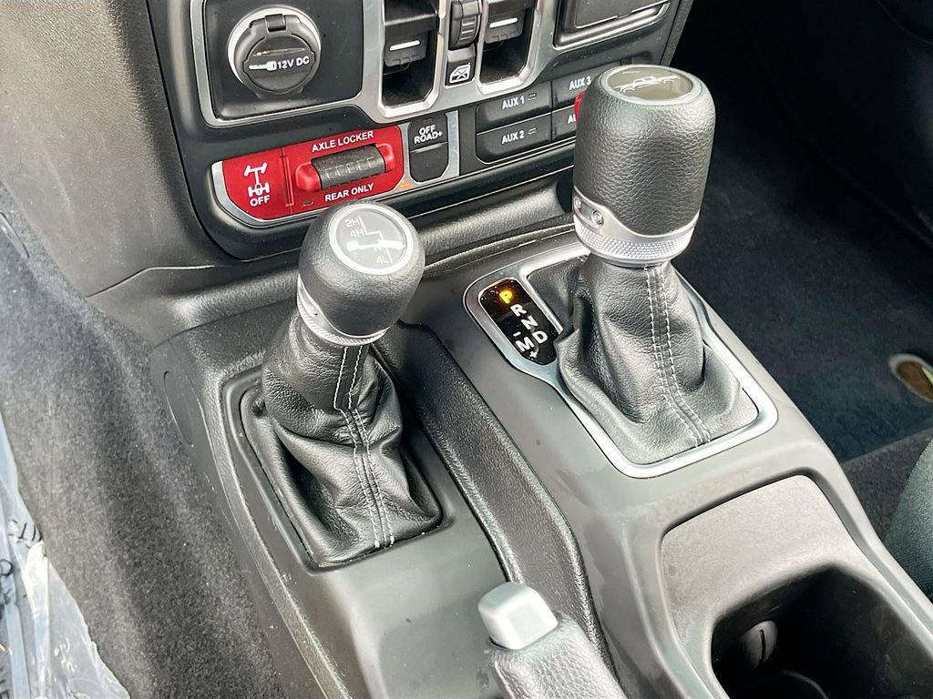 Certified 2025 Jeep Gladiator Mojave AWD/4WD image 16