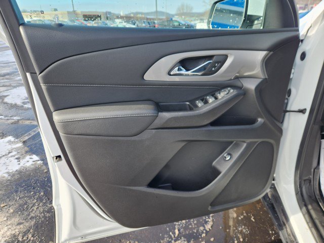 Used 2023 Chevrolet Traverse LT w/ LPO, Floor Liner Package image 31