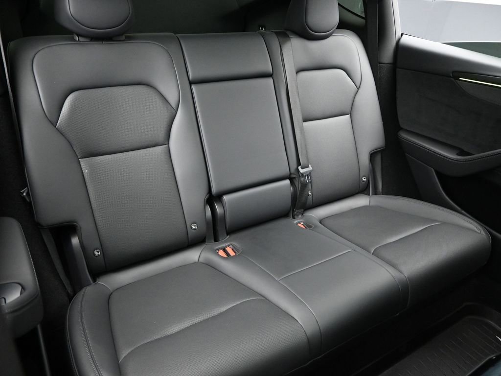 Used 2026 Tesla Model Y AWD image 38