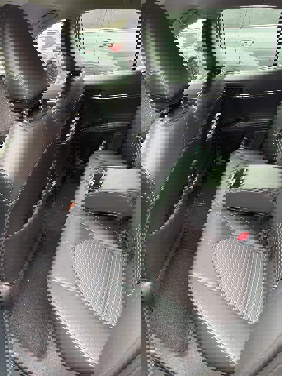 Used 2020 Toyota Camry image 10