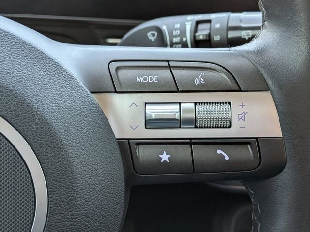Certified 2025 Hyundai Kona SEL FWD image 25