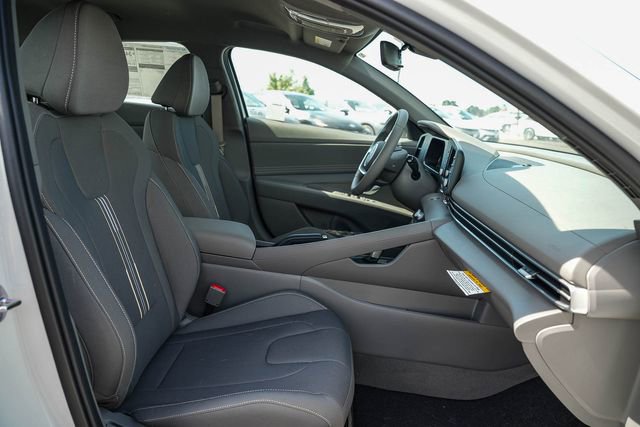New 2026 Hyundai Elantra Sport FWD image 19