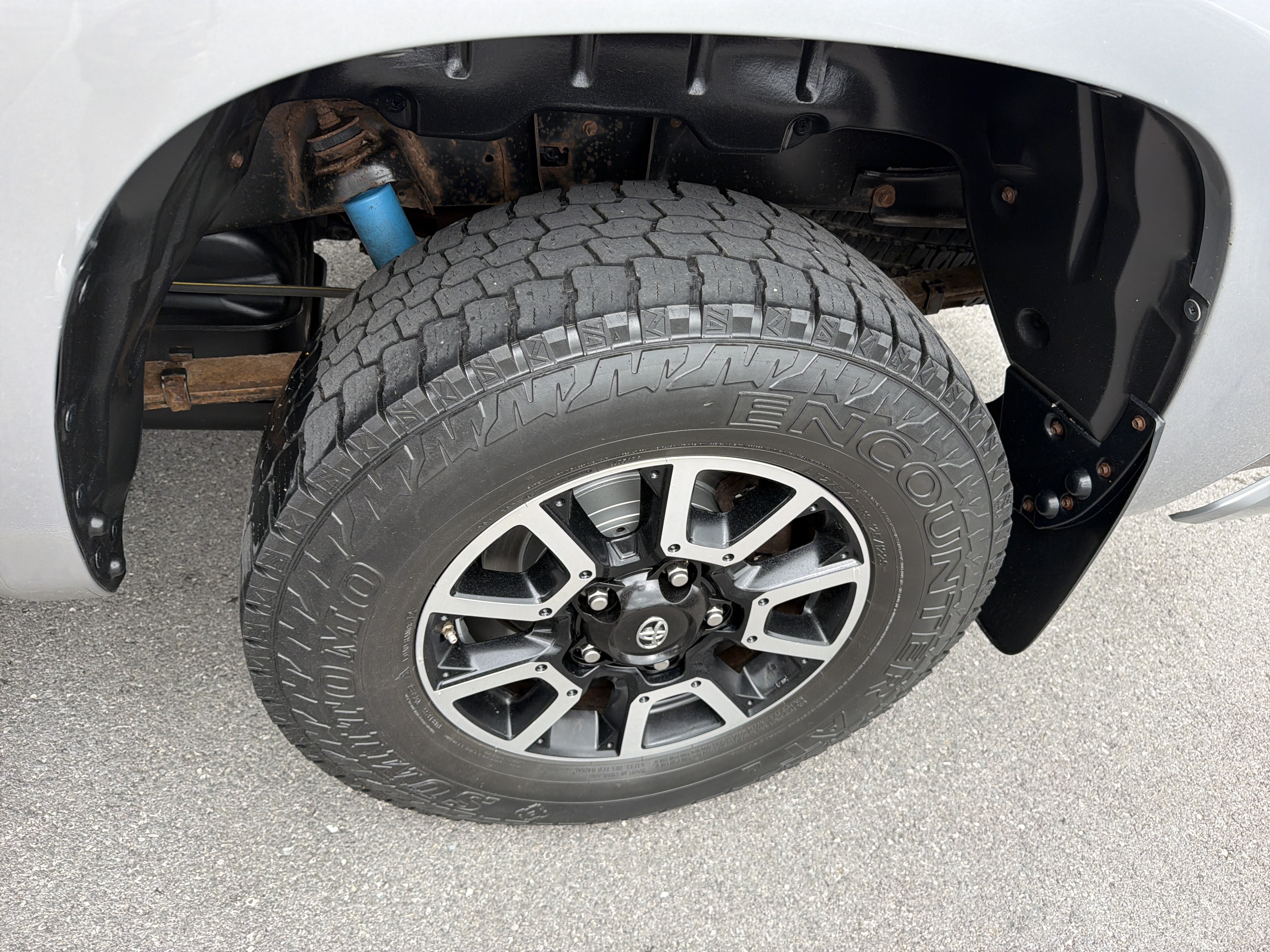 Used 2017 Toyota Tundra SR5 w/ TRD Off Road Package AWD/4WD image 12