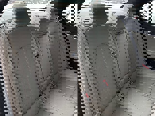 Used 2023 Genesis G70 2.0T image 31