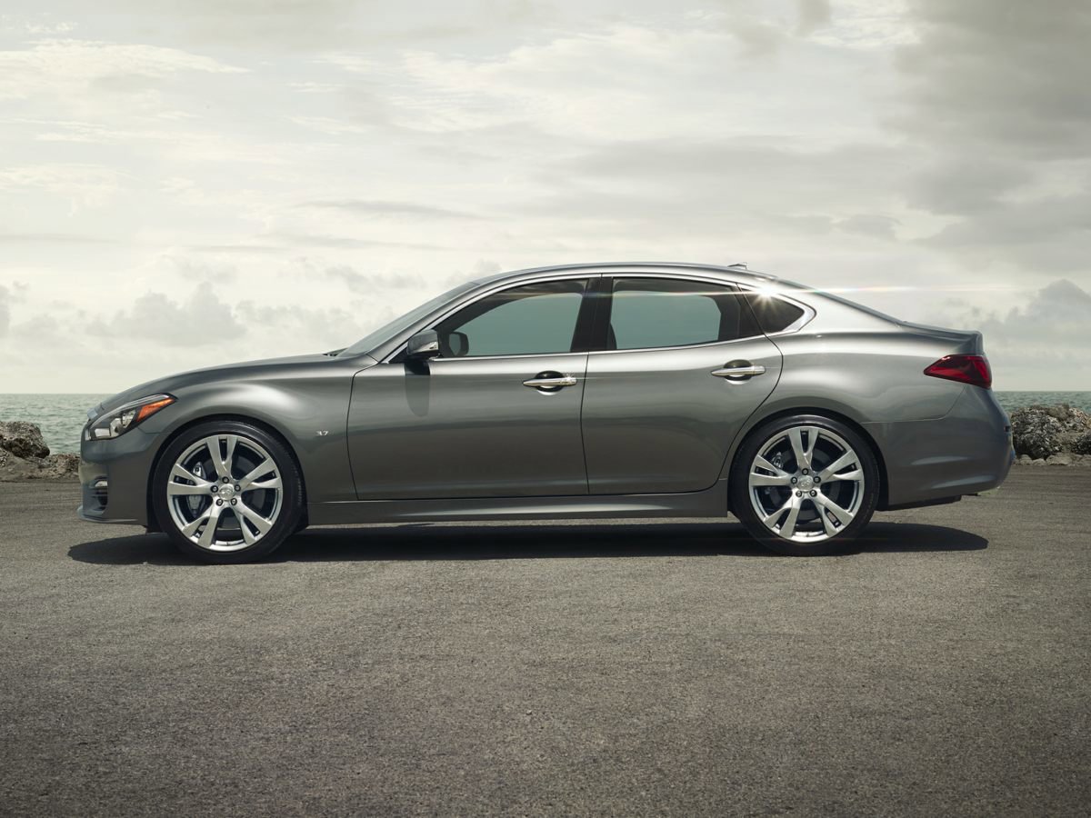 Used 2019 INFINITI Q70 Luxe