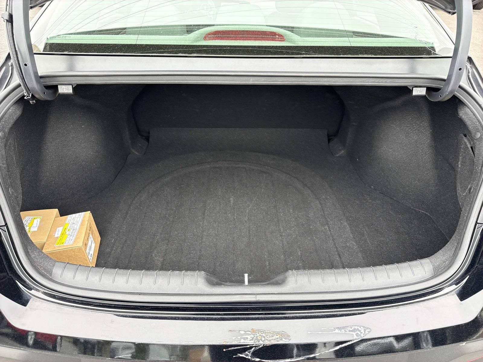 Used 2024 Hyundai Elantra SEL FWD image 27