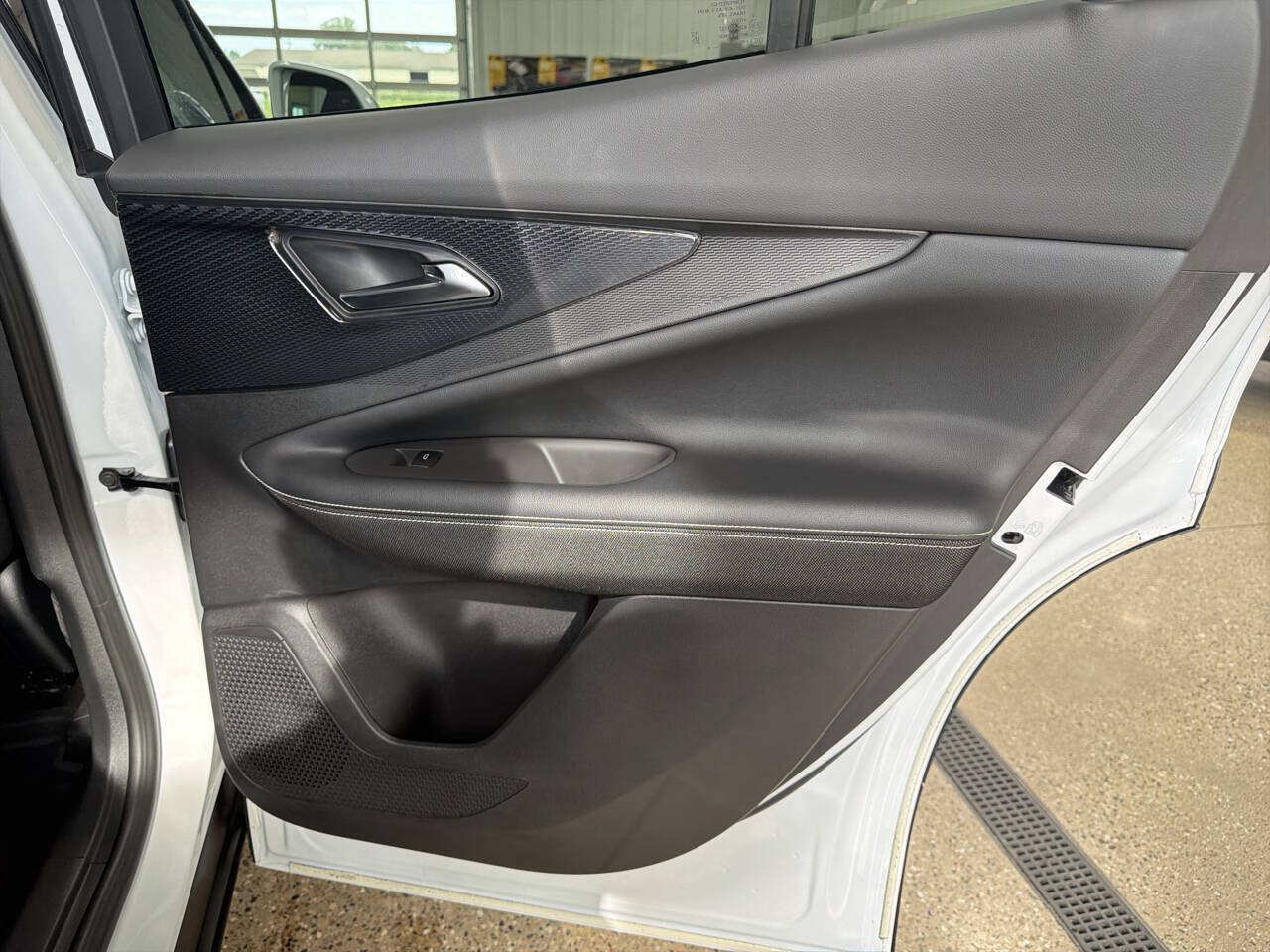 Used 2024 Chevrolet Blazer EV LT AWD/4WD image 25
