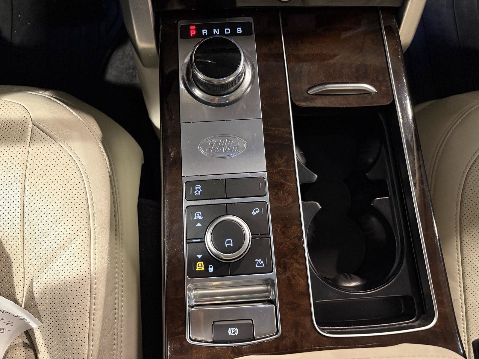 Used 2020 Land Rover Range Rover HSE AWD/4WD image 18