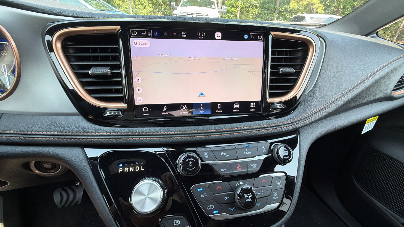 New 2027 Chrysler Pacifica Pinnacle FWD image 29