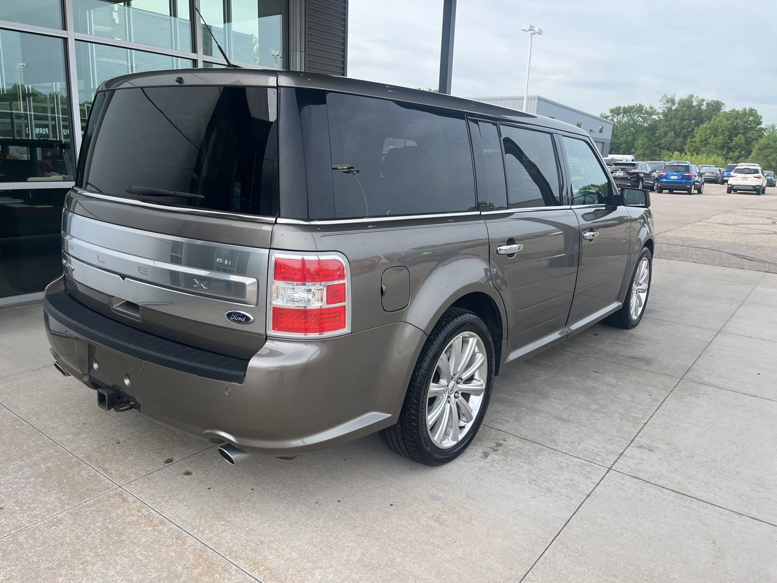 Used 2014 Ford Flex Limited w/ Class III Trailer Tow Package FWD image 5