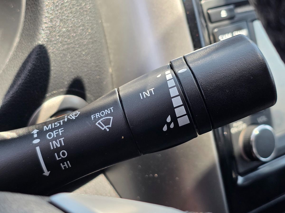 Used 2017 Nissan Versa FWD image 44