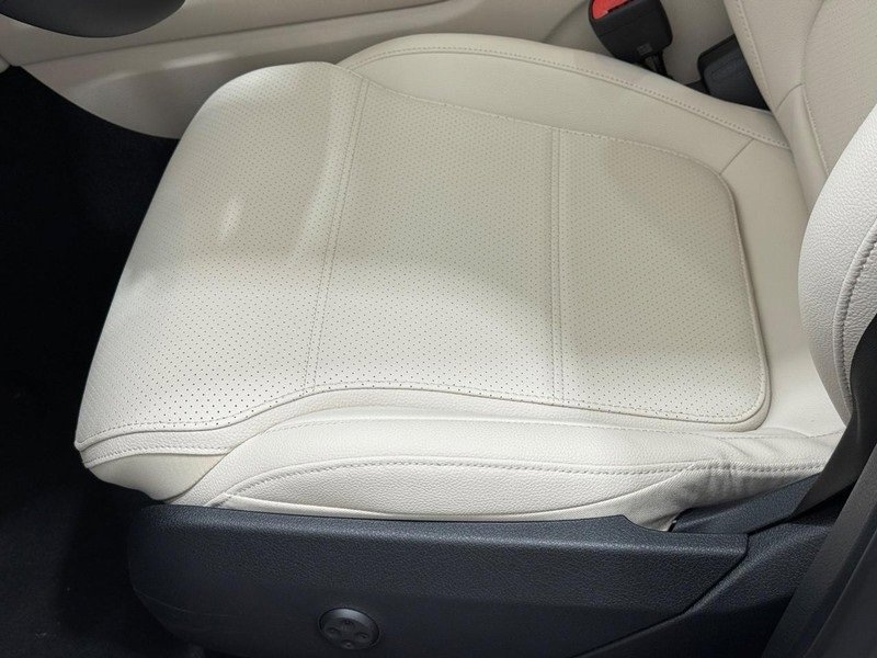 New 2026 Mercedes-Benz GLC 300 4MATIC image 17