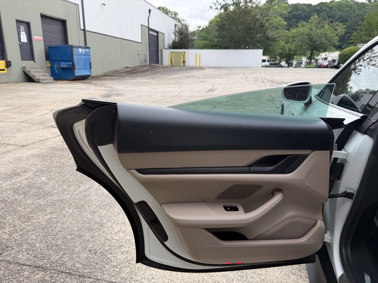 Used 2022 Porsche Taycan RWD image 36