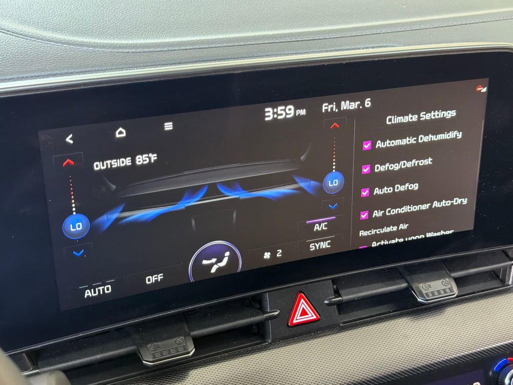 Used 2024 Kia Sportage SX image 7