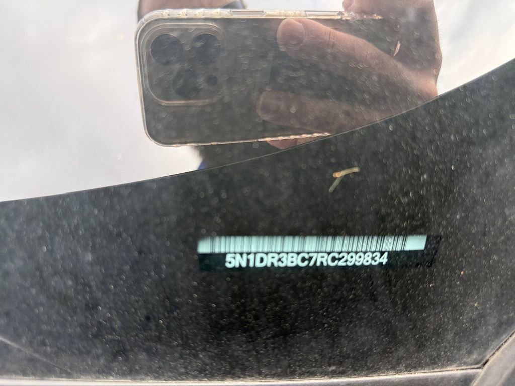 Used 2024 Nissan Pathfinder SV image 31