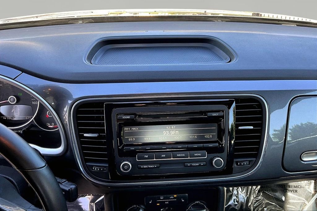 Used 2014 Volkswagen Beetle 2.5 image 9